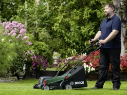Bosch Akku-Rasenmäher UniversalRotak 2 x 18 V 37 cm Schnittbreite Solo
