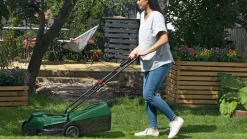 Bosch Akku-Rasenmäher-Set EasyMower 18 V inkl. Akku-Rasentrimmer EasyGrassCut 18 V + Akku & Ladegerät