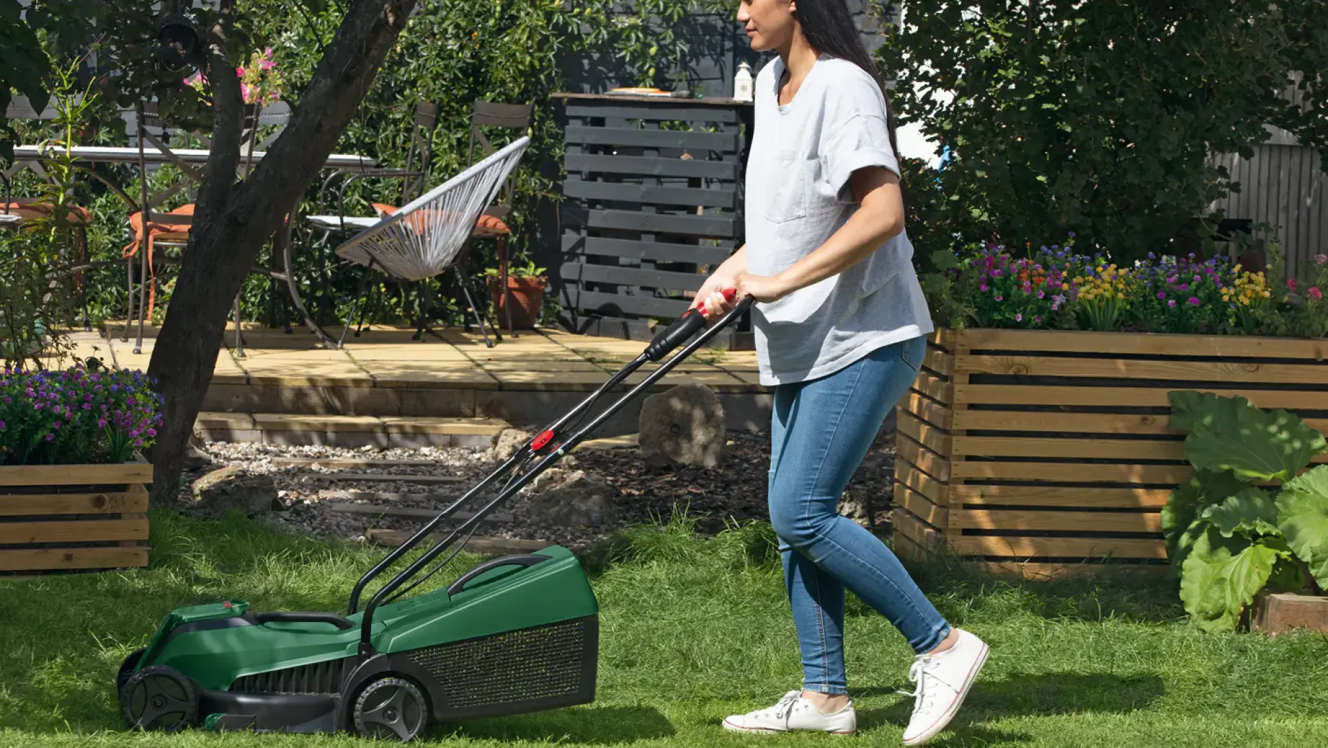 Bosch Akku-Rasenmäher-Set EasyMower 18 V inkl. Akku-Rasentrimmer EasyGrassCut 18 V + Akku & Ladegerät
