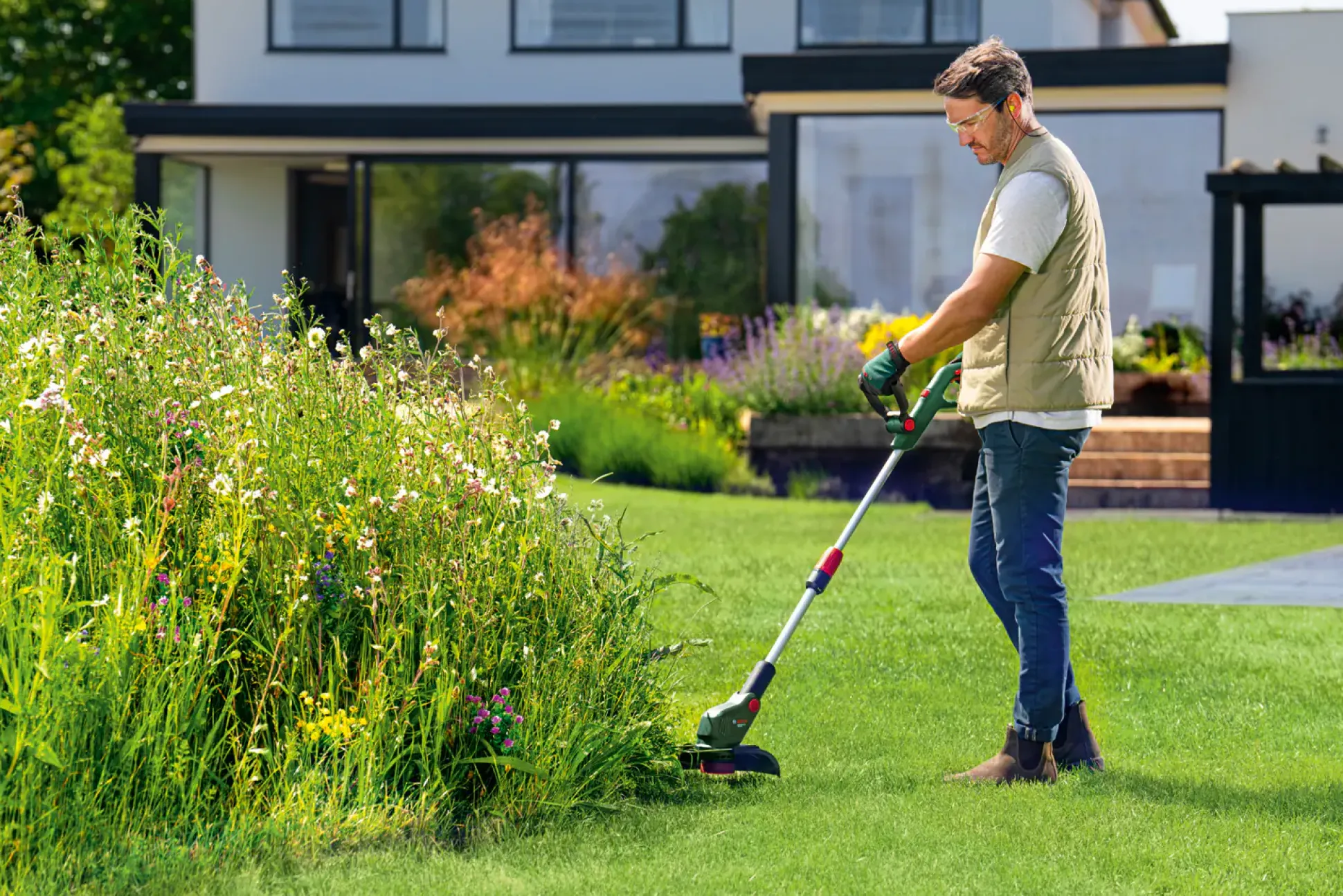 Bosch Akku-Rasentrimmer UniversalGrassCut 18V-23 Solo inkl. 2 Spulen 23 cm Schnittkreis