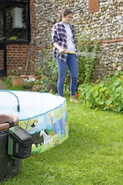 Bosch Akku-Regenfasspumpe GardenPump 18 V inkl. Akku & Ladegerät