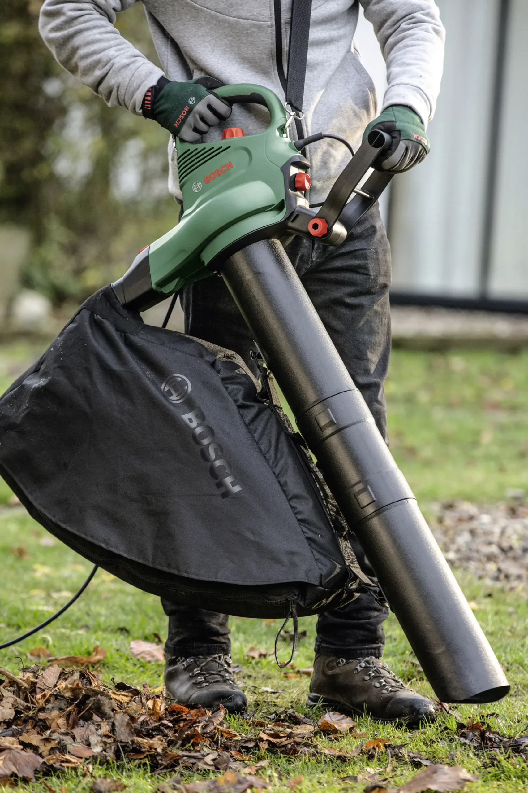 Bosch Elektro-Gartensauger UniversalGardenTidy 2300