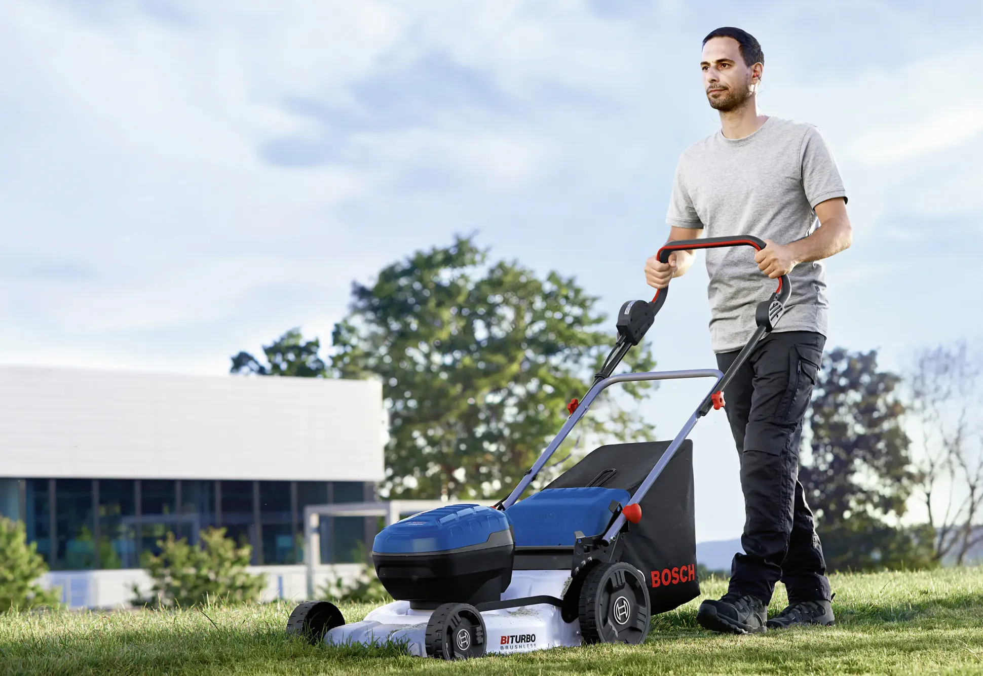 Bosch Professional Akku-Rasenmäher GRA 18V2-46 Solo