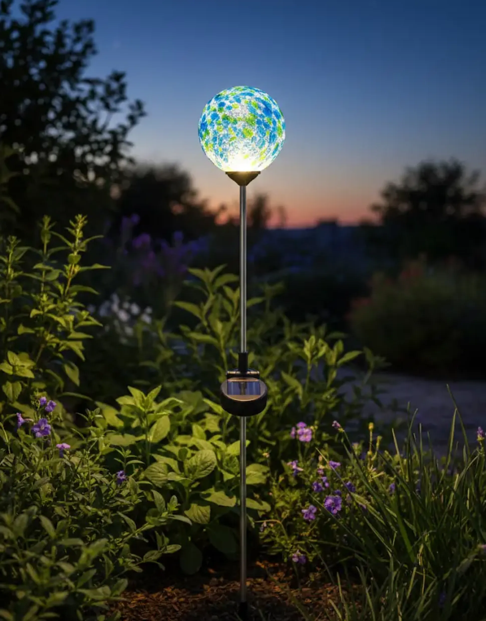 Dapo LED Solarleuchte Glaskugel mit Erdspieß weiß