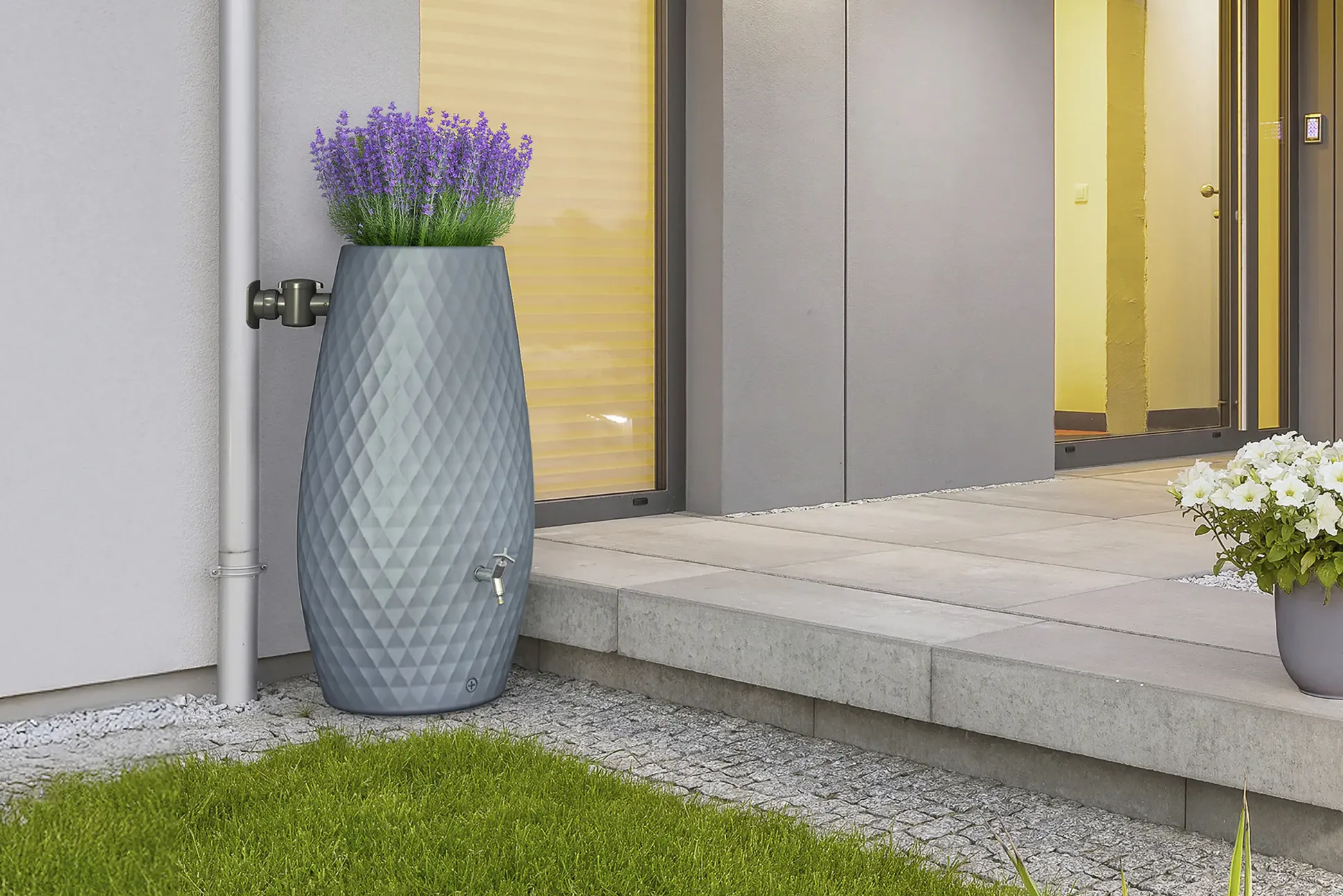 Garantia Regentonne Triagon 2in1 oval inkl. Pflanzschale 230 L agave