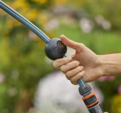 Gardena Akku-Wand-Schlauchbox PowerRoll XL solo mit 35 m Schlauch