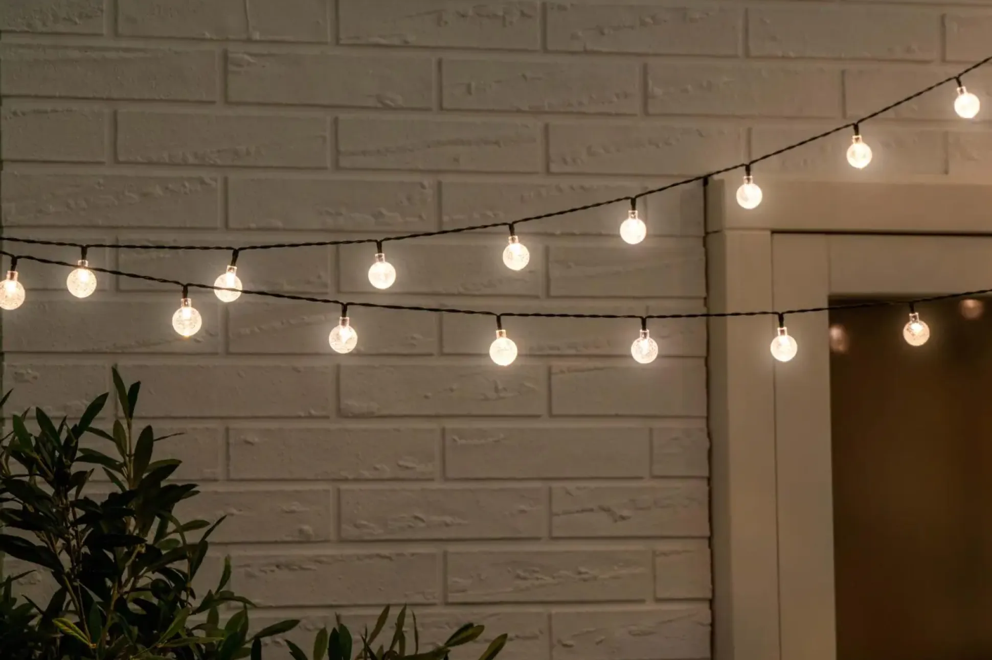 Grundig LED Solar Lichterkette mit 50 Leuchtköpfen