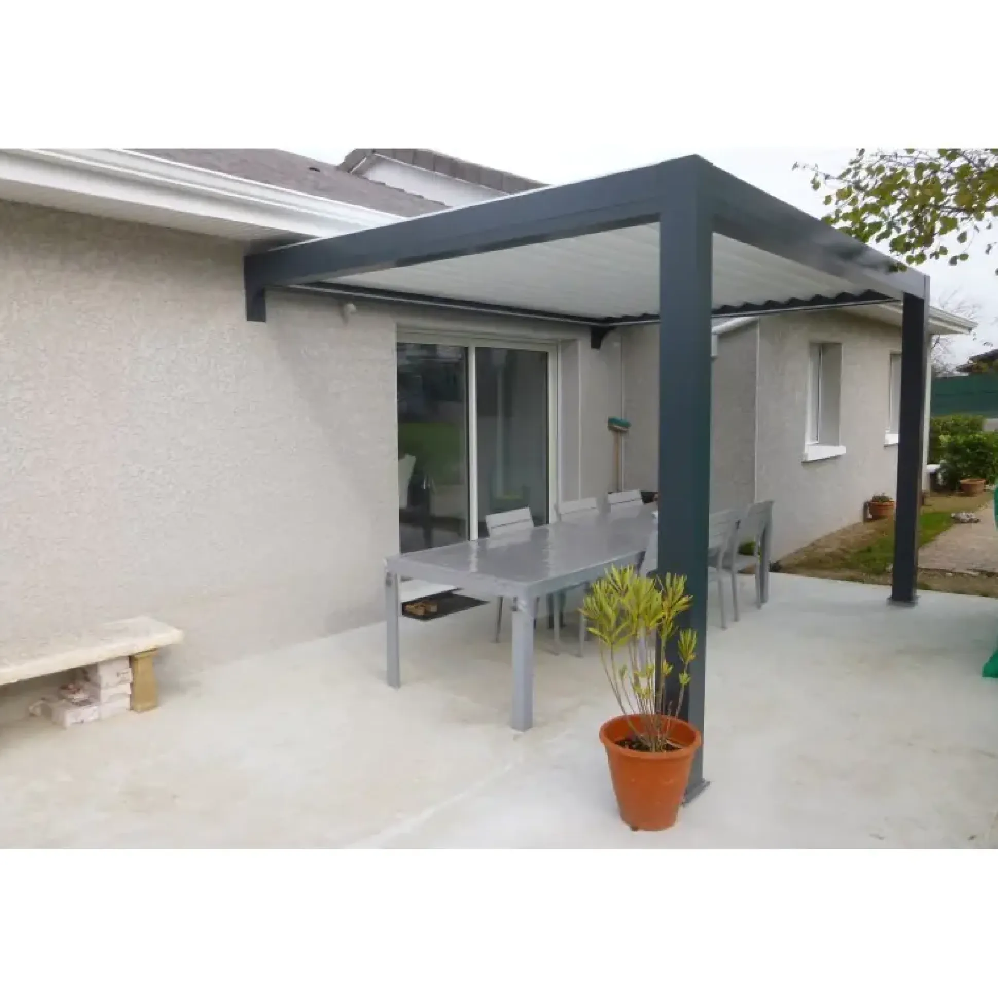 Lamellen Terrassenüberdachung 480 x 360,8 x 266 cm grau/weiß