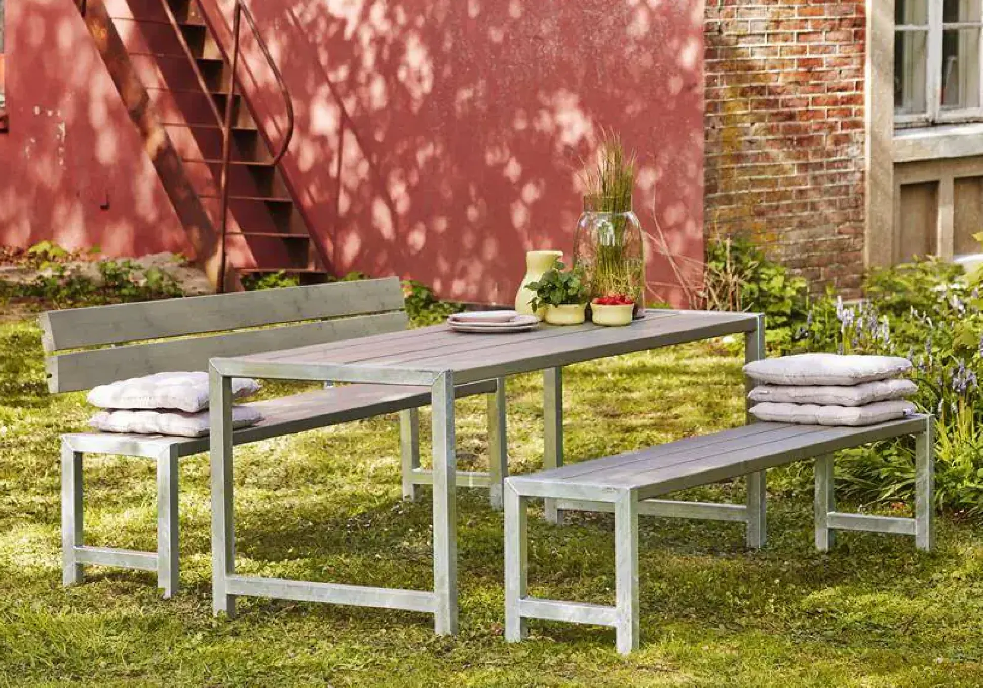 Plus Planken-Garnitur 3-teilig mit 1 Rückenlehne, graubraun