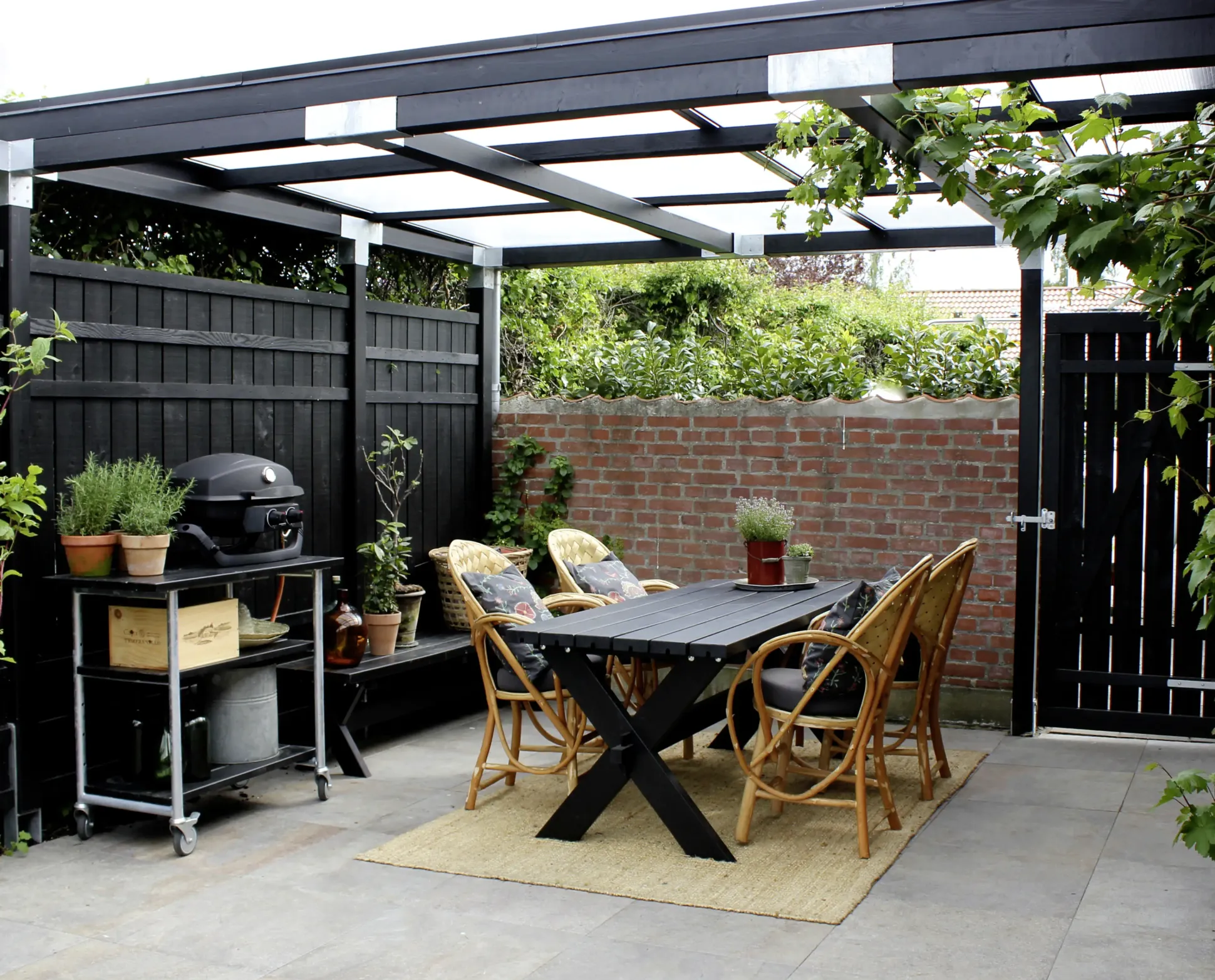 Plus Zaunelement Rustik 180 x 138 cm schwarz