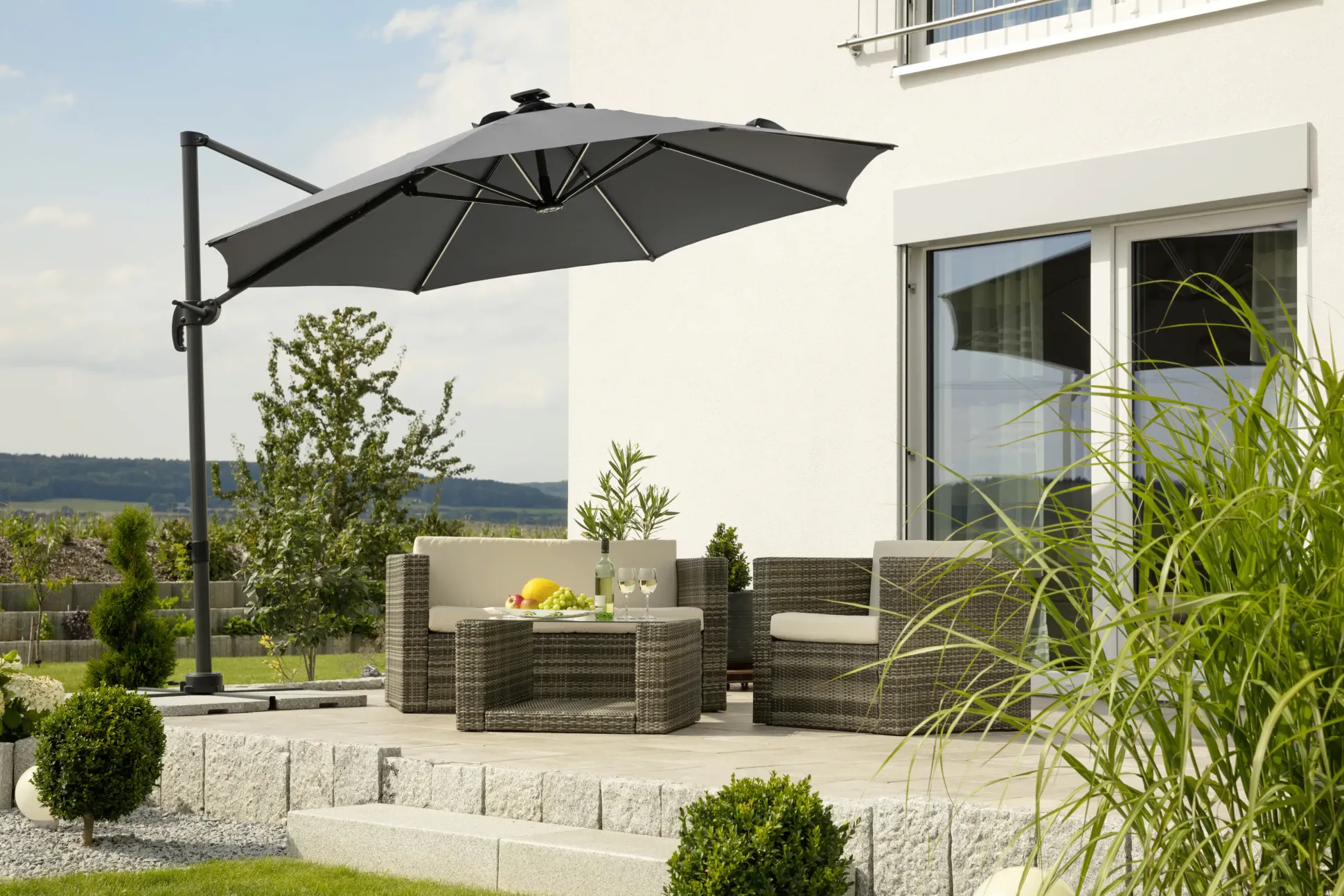 Schneider Ampelschirm Rhodos Blacklight anthrazit Ø 300 cm