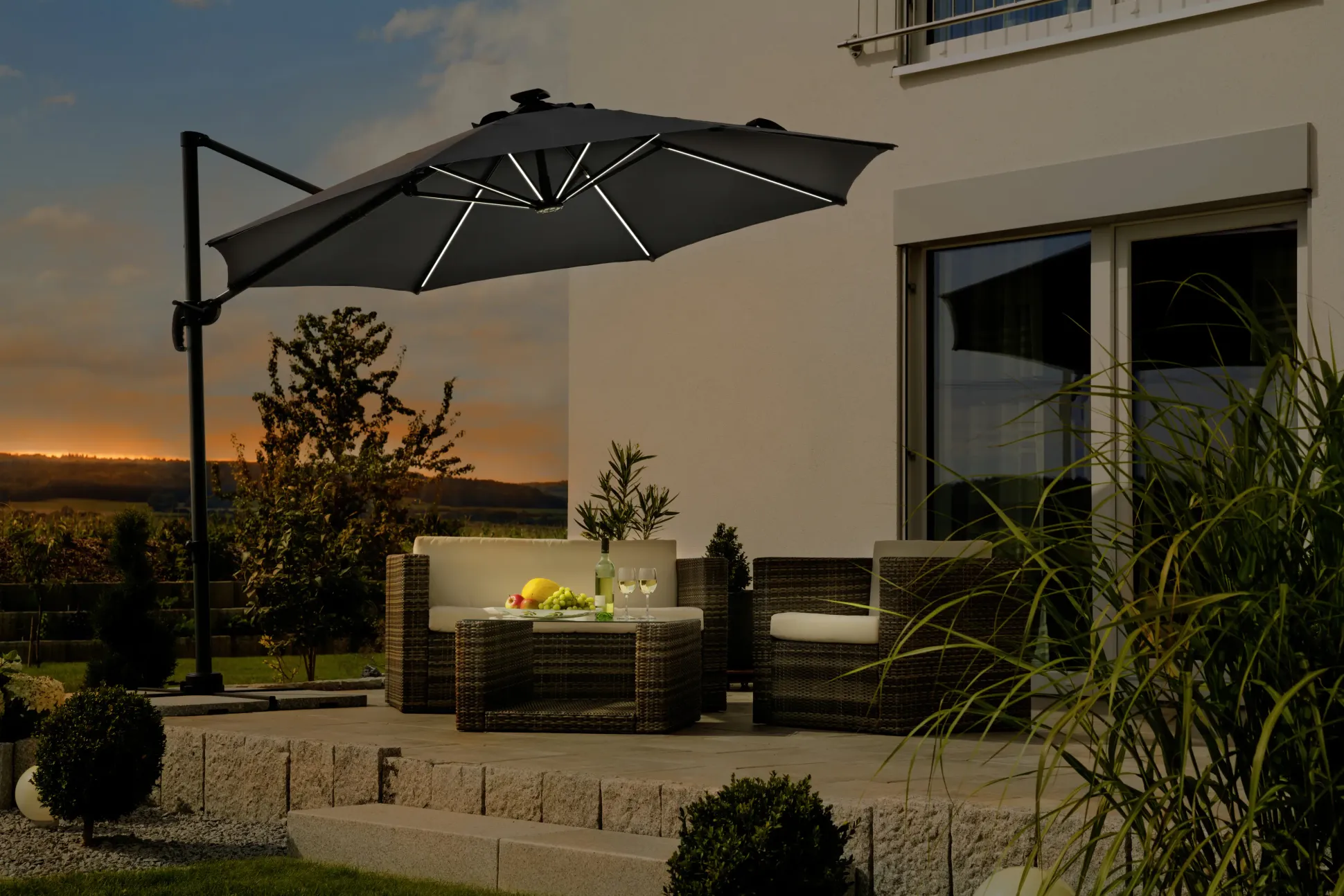 Schneider Ampelschirm Rhodos Blacklight anthrazit Ø 300 cm
